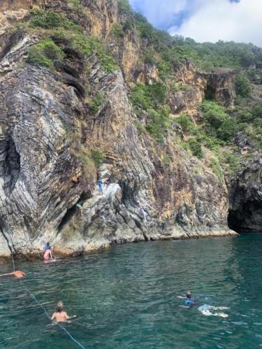 El Nido Paradise Tour Cliff Jumping